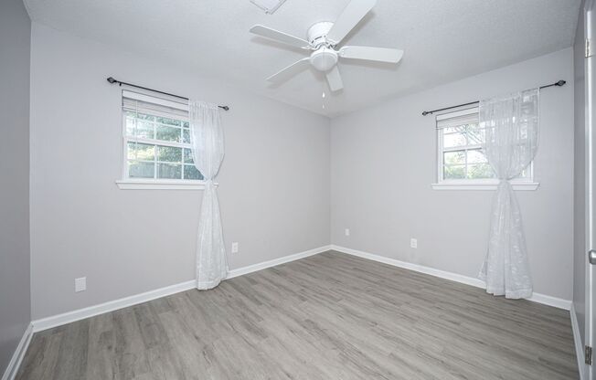 3 beds, 1 bath, $1,900