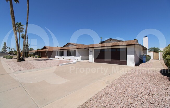 1816 E OXFORD DR