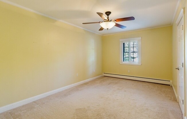 2 beds, 2 baths, 1,023 sqft, $3,000, Unit 13