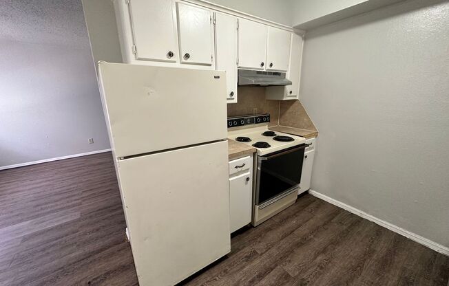 1 bed, 1 bath, 650 sqft, $650, Unit Blackwelder #6