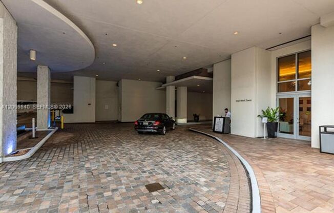 1 bed, 1.5 baths, $3,100, Unit # 206
