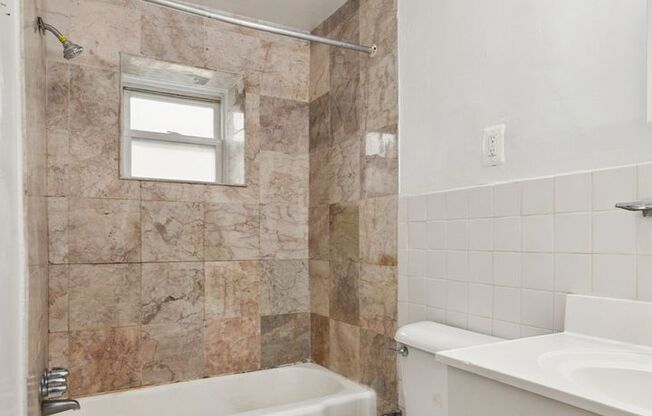 Studio, 1 bath, 280 sqft, $1,050, Unit A3