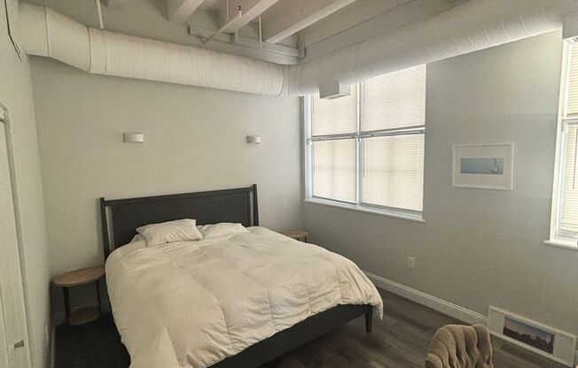 2 beds, 1 bath, 905 sqft, $2,850, Unit 306