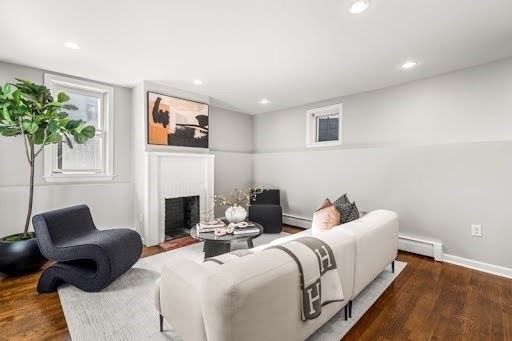 93 BELLINGHAM AVE