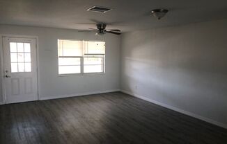 2 beds, 2 baths, 1,000 sqft, $1,350, Unit Unit B
