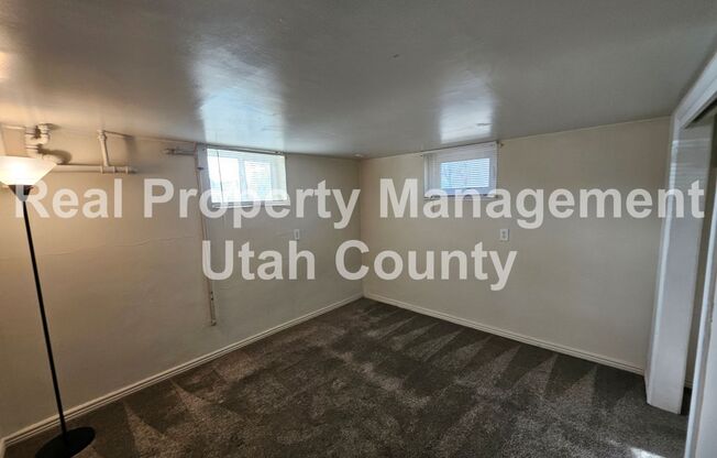 2 beds, 1 bath, 818 sqft, $1,200, Unit Basement