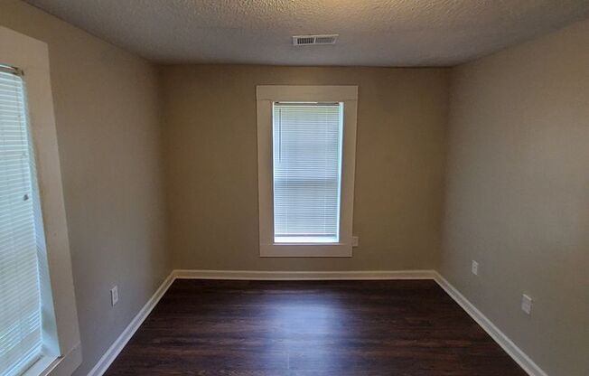 Welcome to this charming 3-bedroom, 1-bathroom house located in Memphis, TN.