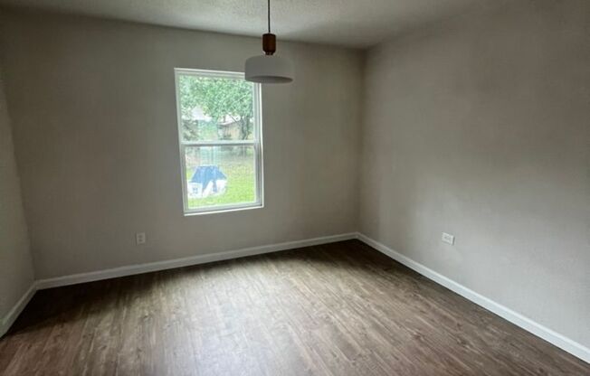 Now Leasing freshly renovated 3/2 for $1,550