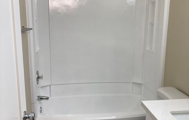 2 beds, 2 baths, 900 sqft, $1,750, Unit 224