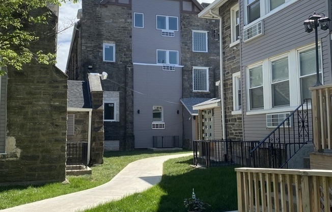 6400 10 HAVERFORD AVE