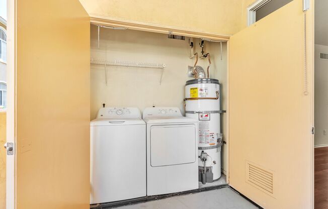 1 bed, 1 bath, 866 sqft, $2,705, Unit Unit 0407
