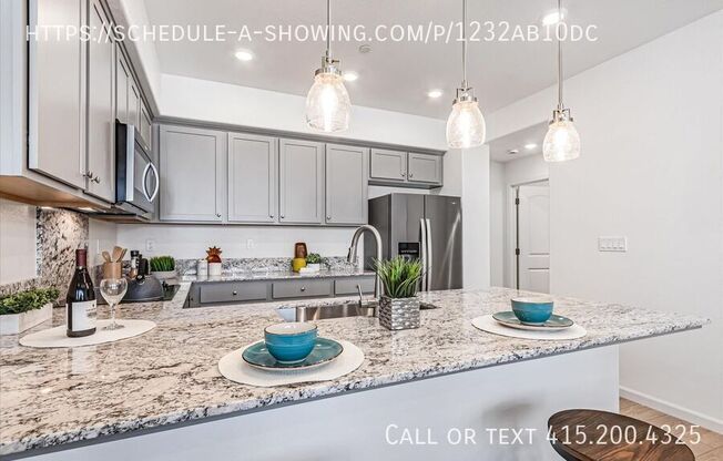 379 LUNDY PL