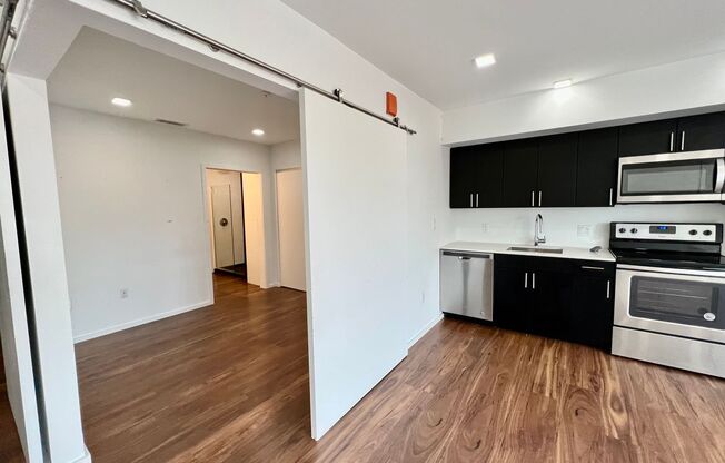 1 bed, 1 bath, 518 sqft, $1,525, Unit 405