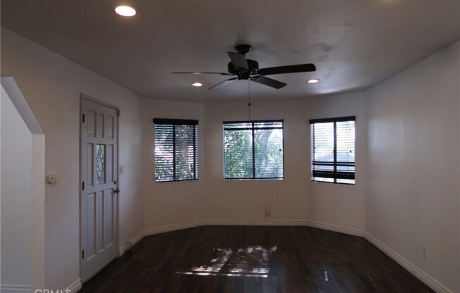 455 NASSAU AVE