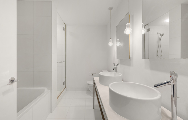 3 beds, 3 baths, 2,200 sqft, $15,000, Unit 710