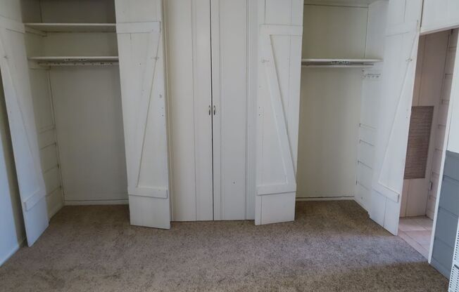 Studio, 1 bath, 400 sqft, $1,640, Unit 5