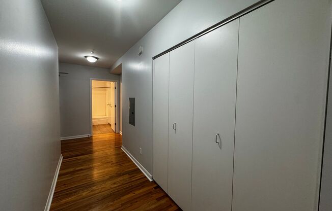 2 beds, 1 bath, 1,000 sqft, $2,000, Unit 303