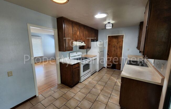 Cozy 2 Bed/1 Bath/ 816 Sqft House in Pleasant Hill available May 15th for lease!