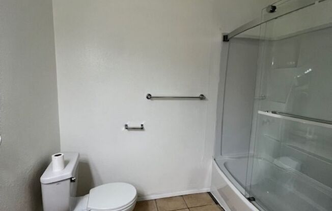 2 beds, 1 bath, $2,100, Unit 6434 Unit 511