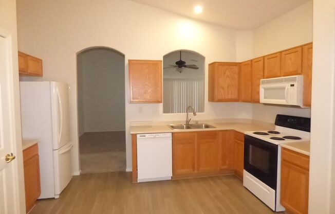 Small but very nice inside! Close to shopping & restaurants!