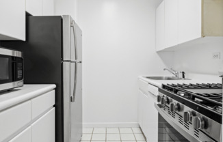 Studio, 1 bath, 480 sqft, $3,500, Unit 5G