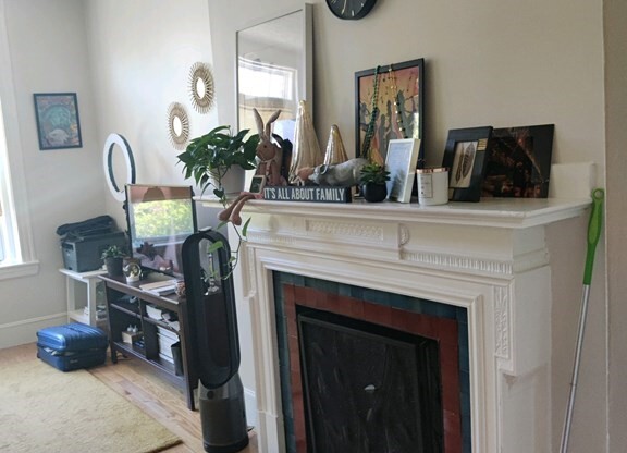 241 W Newton St