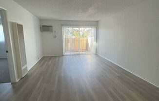 1 bed, 1 bath, 696 sqft, $1,950, Unit 35