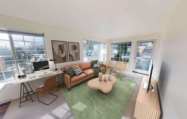 5307 LIVE CLOSE TO UNIVERSITY VILLAGE AND UW!