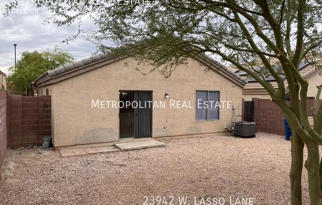 3 beds, 2 baths, 1,298 sqft, $1,695