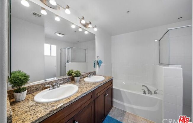 2 beds, 2 baths, 1,330 sqft, $3,600, Unit 510