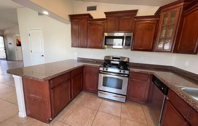 Charming East Side Gem – Prime Location Near Loop 375!