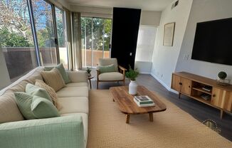 1229 N. Sycamore Ave.