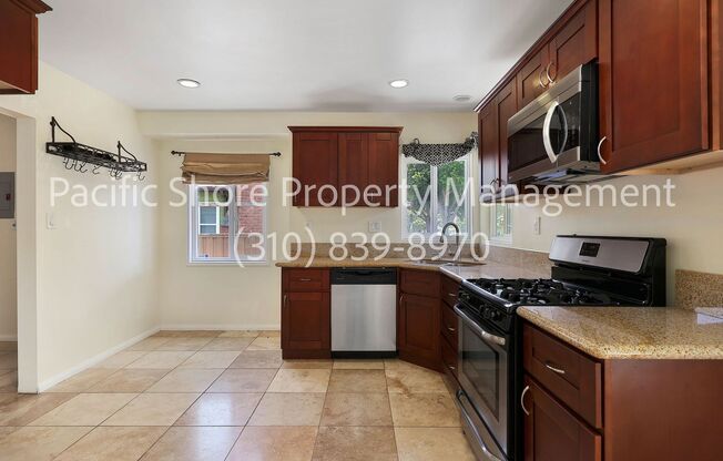 Gorgeous 2+1 Updated Home...In the Culver City Unified School District!