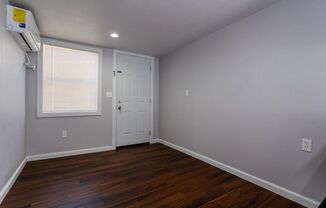 1 bed, 1 bath, 289 sqft, $625, Unit 2