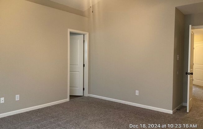 3 beds, 2.5 baths, 1,344 sqft, $1,695, Unit 02319