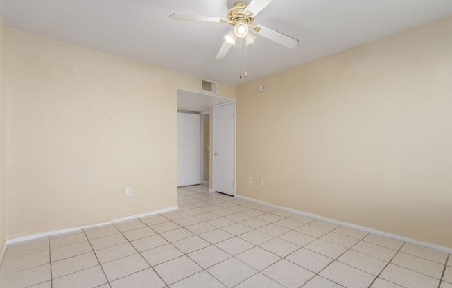 2 beds, 2 baths, $1,295, Unit # 1146