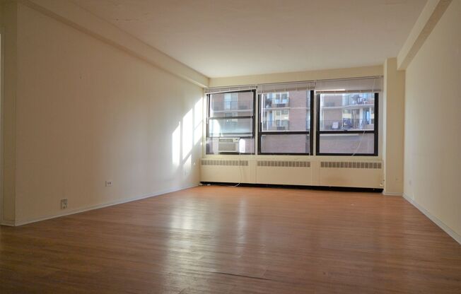 1 bed, 1 bath, 700 sqft, $1,665, Unit 418-0302