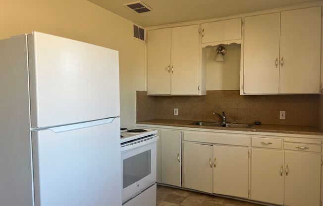 1 bed, 1 bath, 750 sqft, $925