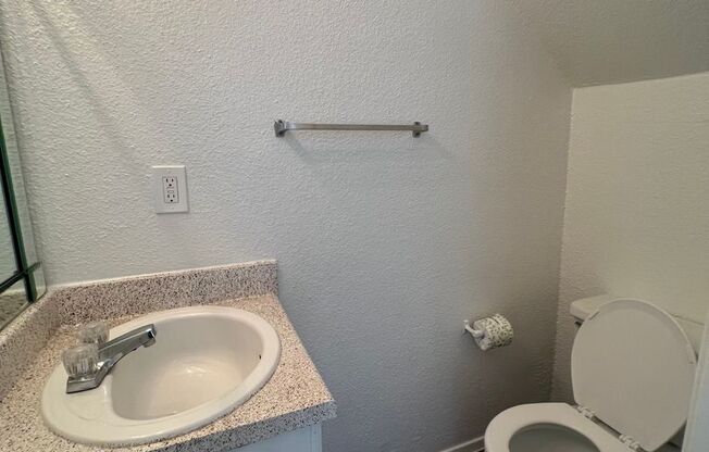 1 bed, 1.5 baths, 776 sqft, $975, Unit 25-1203