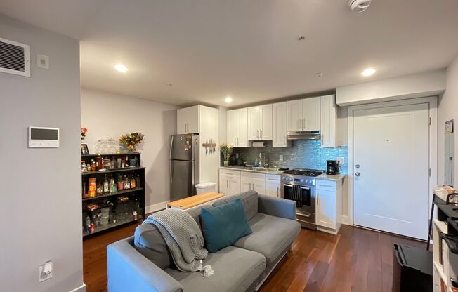 1 bed, 1 bath, $1,395, Unit Apt 27