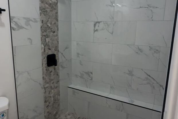 1 bed, 1 bath, 590 sqft, $1,945, Unit #43