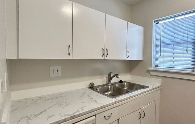 1 bed, 1 bath, $750, Unit MA9148