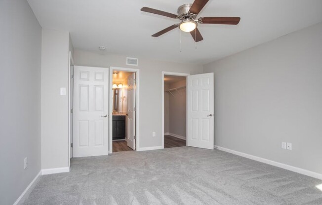 Welcome to Richmond Hills Apartments, where modern comfort meets style. With spacious interiors and a cozy atmosphere, these newly updated rooms are perfect for making memories. Explore your new home today and schedule a tour!