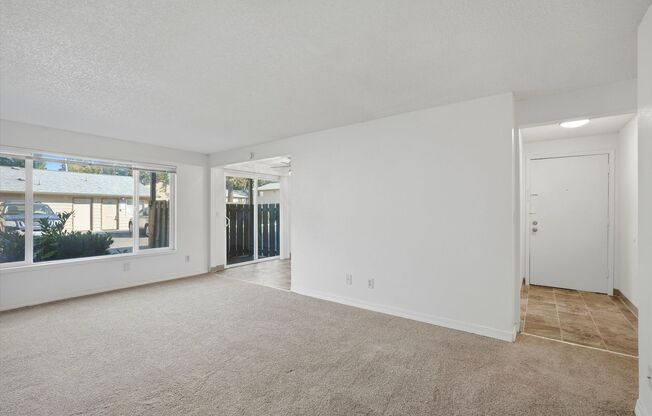 2 beds, 1 bath, 1,000 sqft, $1,275, Unit 11