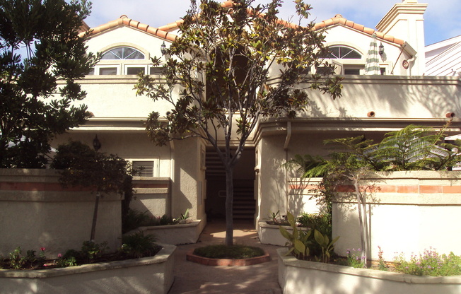 Light, bright and spacious 3 bedroom Coronado condo with garage!