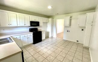 2 beds, 1 bath, $800, Unit UNIT A