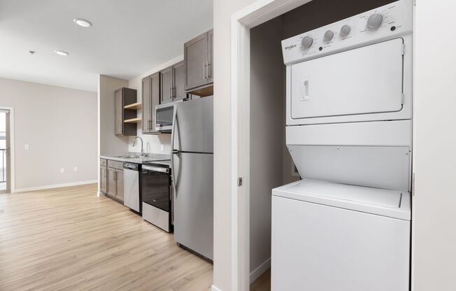 1 bed, 1 bath, 755 sqft, $1,195, Unit 531