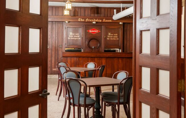 1 bed, 1 bath, 717 sqft, $1,675, Unit 406