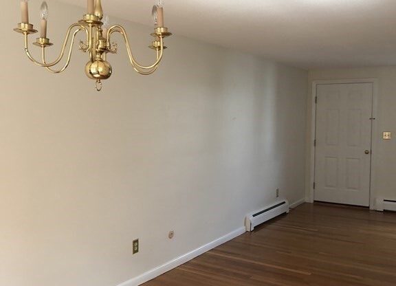 83 EMERSON GDNS RD