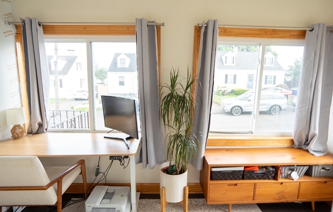 2 beds, 1 bath, 1,250 sqft, $2,900, Unit 1